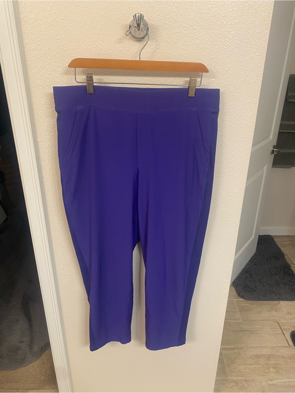 Athleta Women's Stretch Pull-On Crop Pants - Purple
